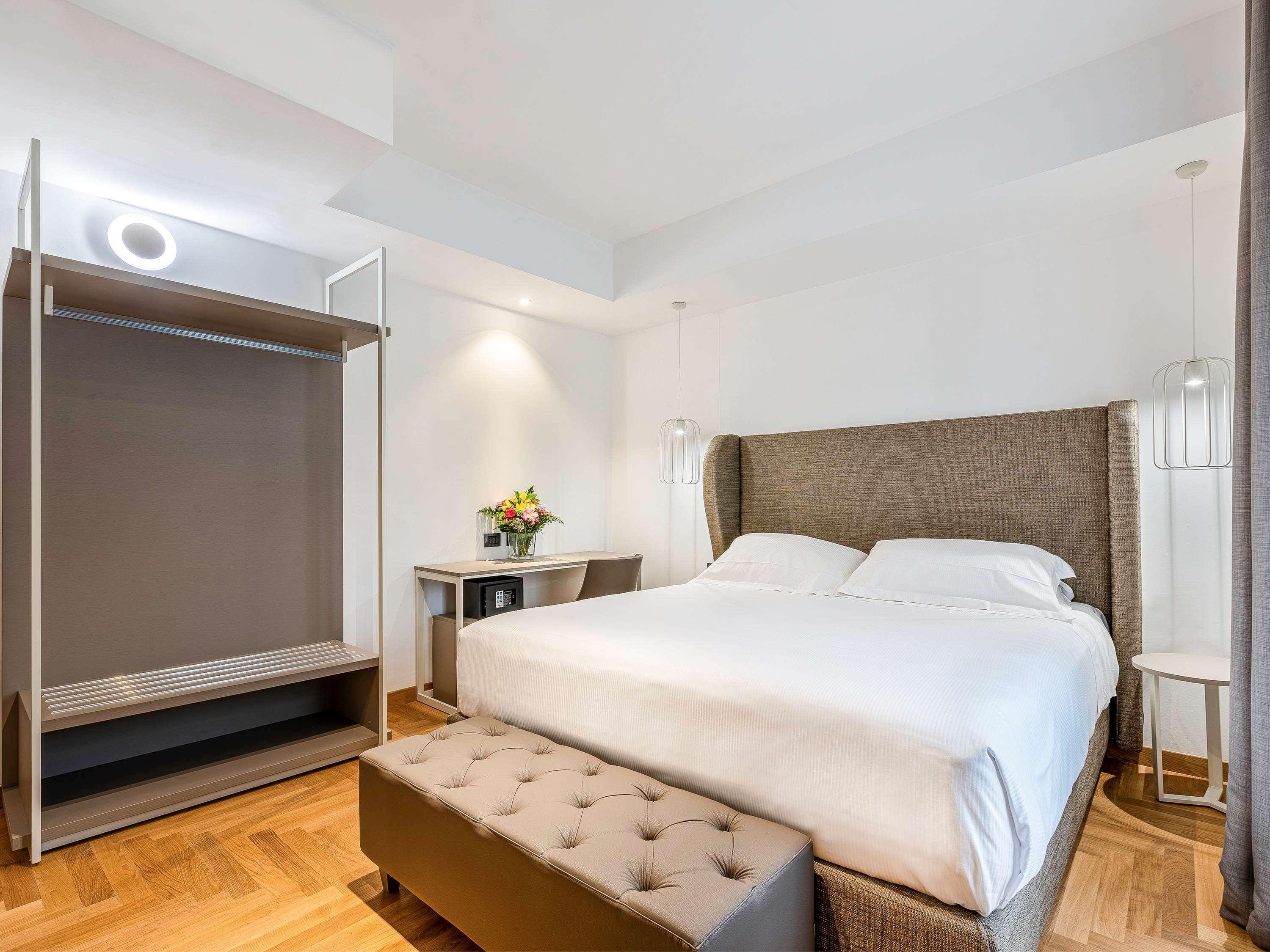 Mercure Roma Centro Termini Esterno foto