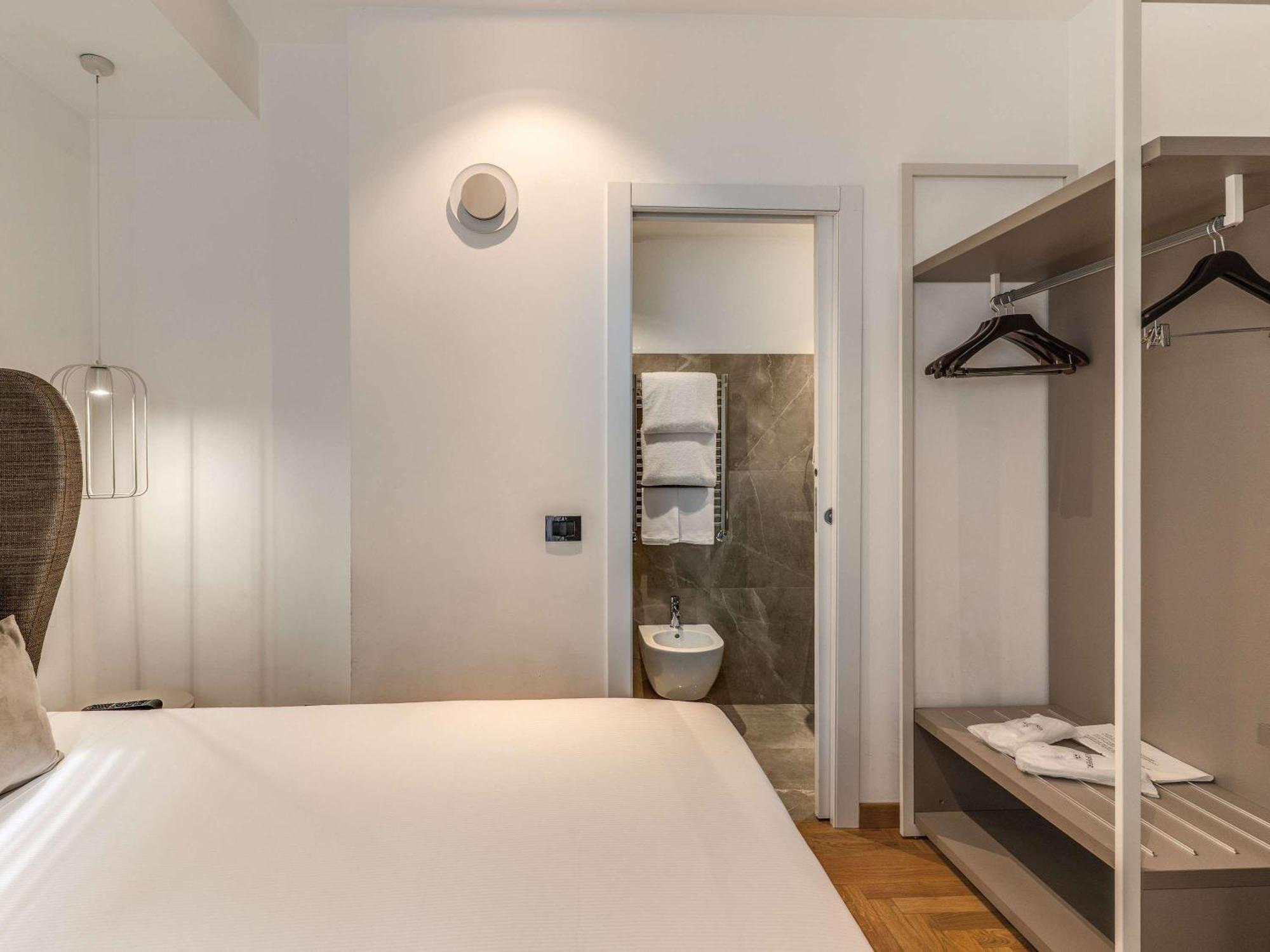 Mercure Roma Centro Termini Esterno foto