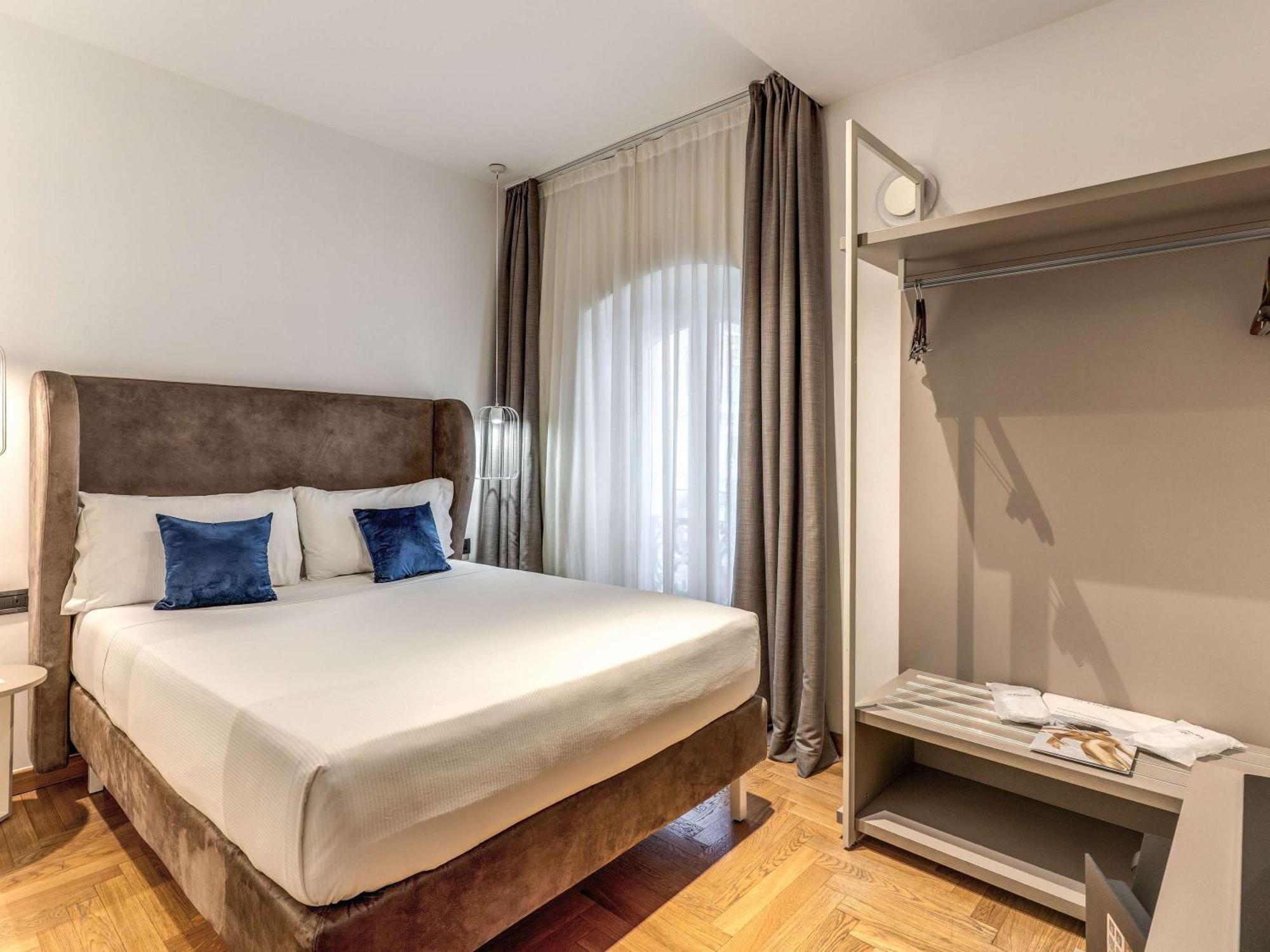 Mercure Roma Centro Termini Esterno foto